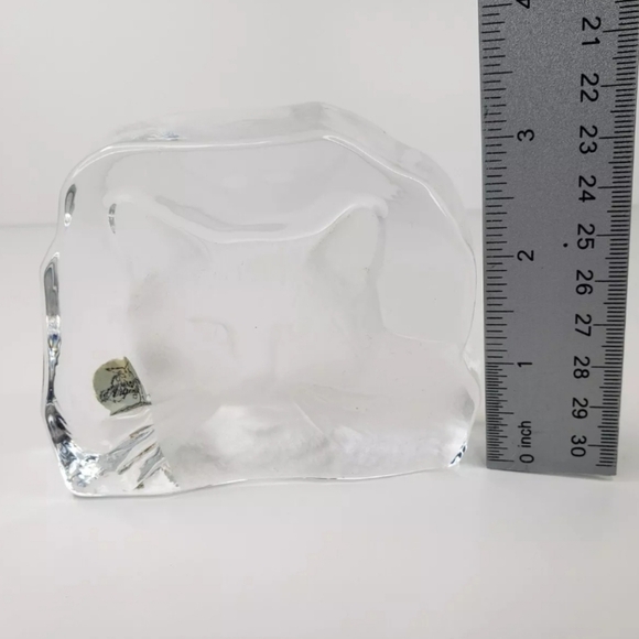 Cristal D'arque Etched Cat Into Block of Clear Crystal Paperweight or Decor - Picture 6 of 7